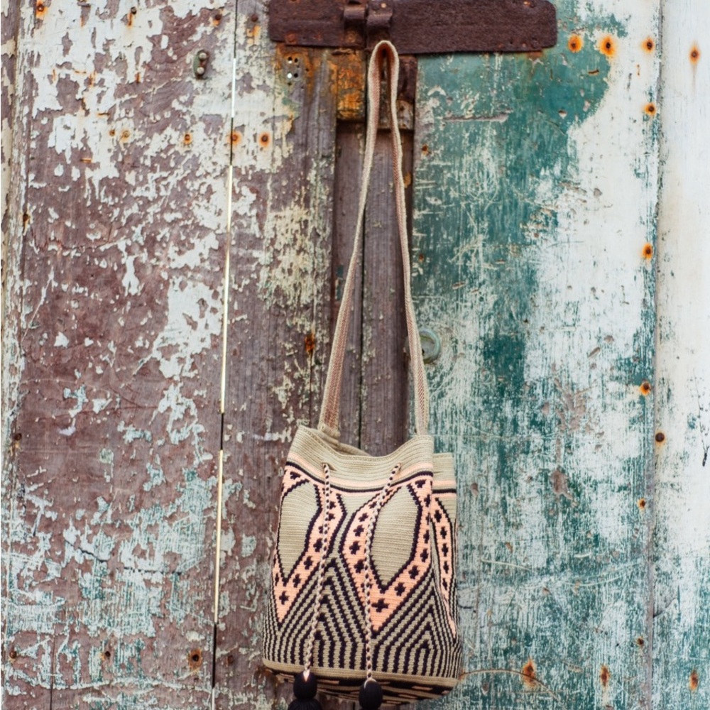 Moda Wayuu Bag - Picture 6 of 8